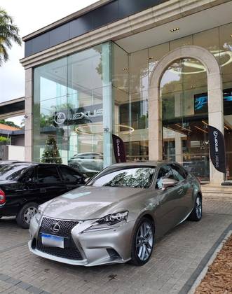 LEXUS IS250 F-SPORT 2.5 V6 24V GASOLINA 4P AUTOMÁTICO